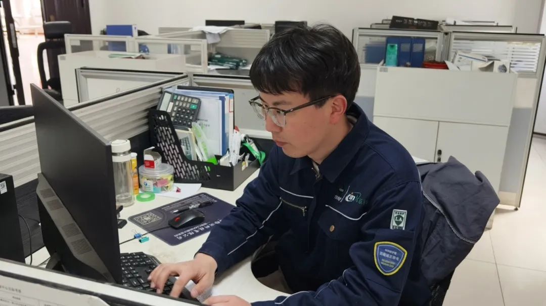 1749177661366365.jpg 1749177661366365.jpg